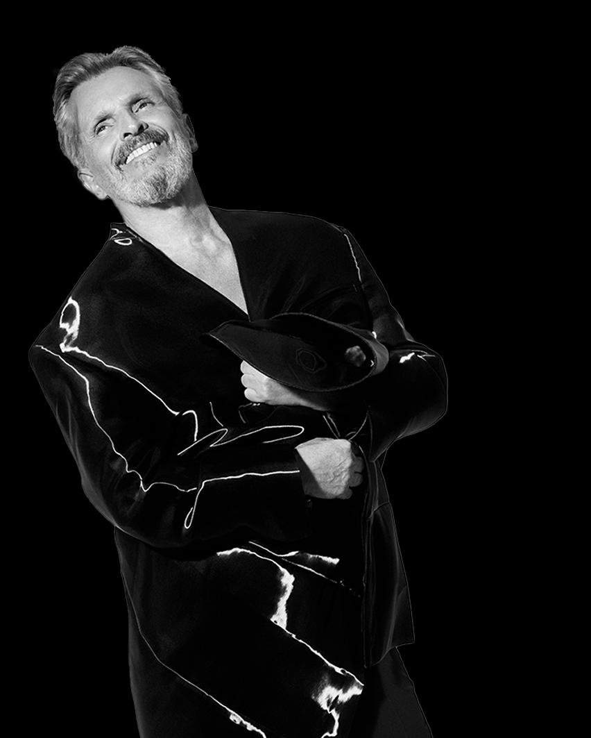 Entradas se mueven a buen ritmo para ver a Miguel  Bosé